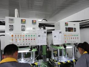 射蠟機